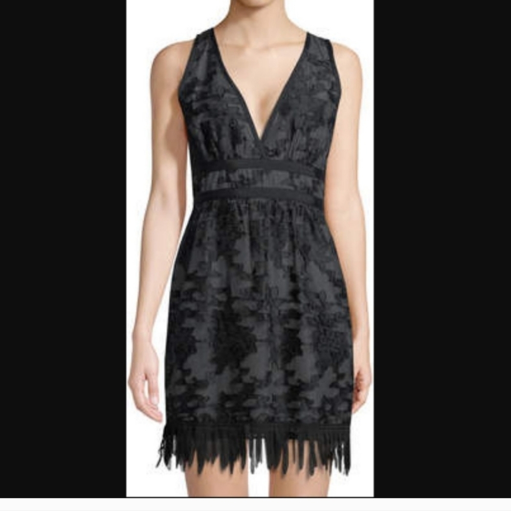 Brand new Max Studio dress size 6